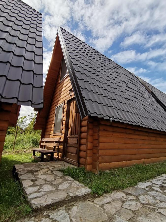 Lolini Bungalovi Нови-Сад Экстерьер фото