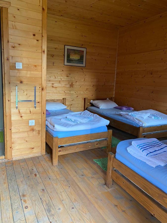 Lolini Bungalovi Нови-Сад Экстерьер фото
